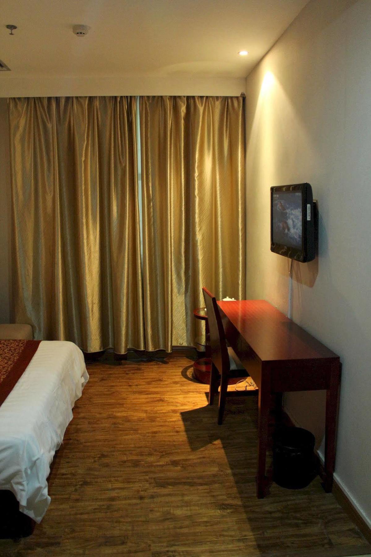 Zhongda Jindu Hotel Гуанджоу Екстериор снимка