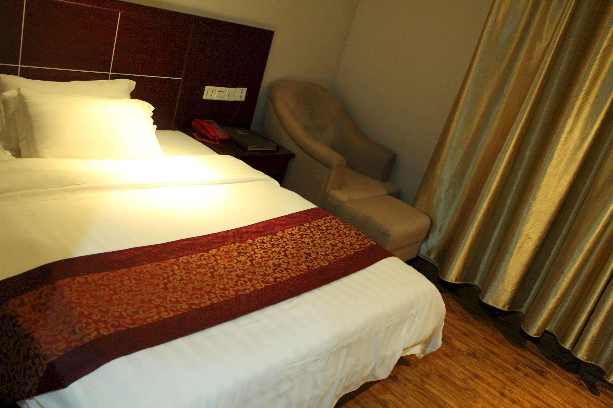 Zhongda Jindu Hotel Гуанджоу Екстериор снимка